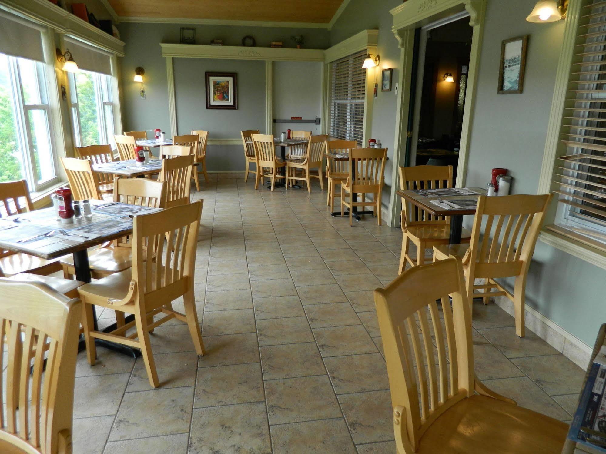 Hilltop Motel & Restaurant Grand Falls Ngoại thất bức ảnh